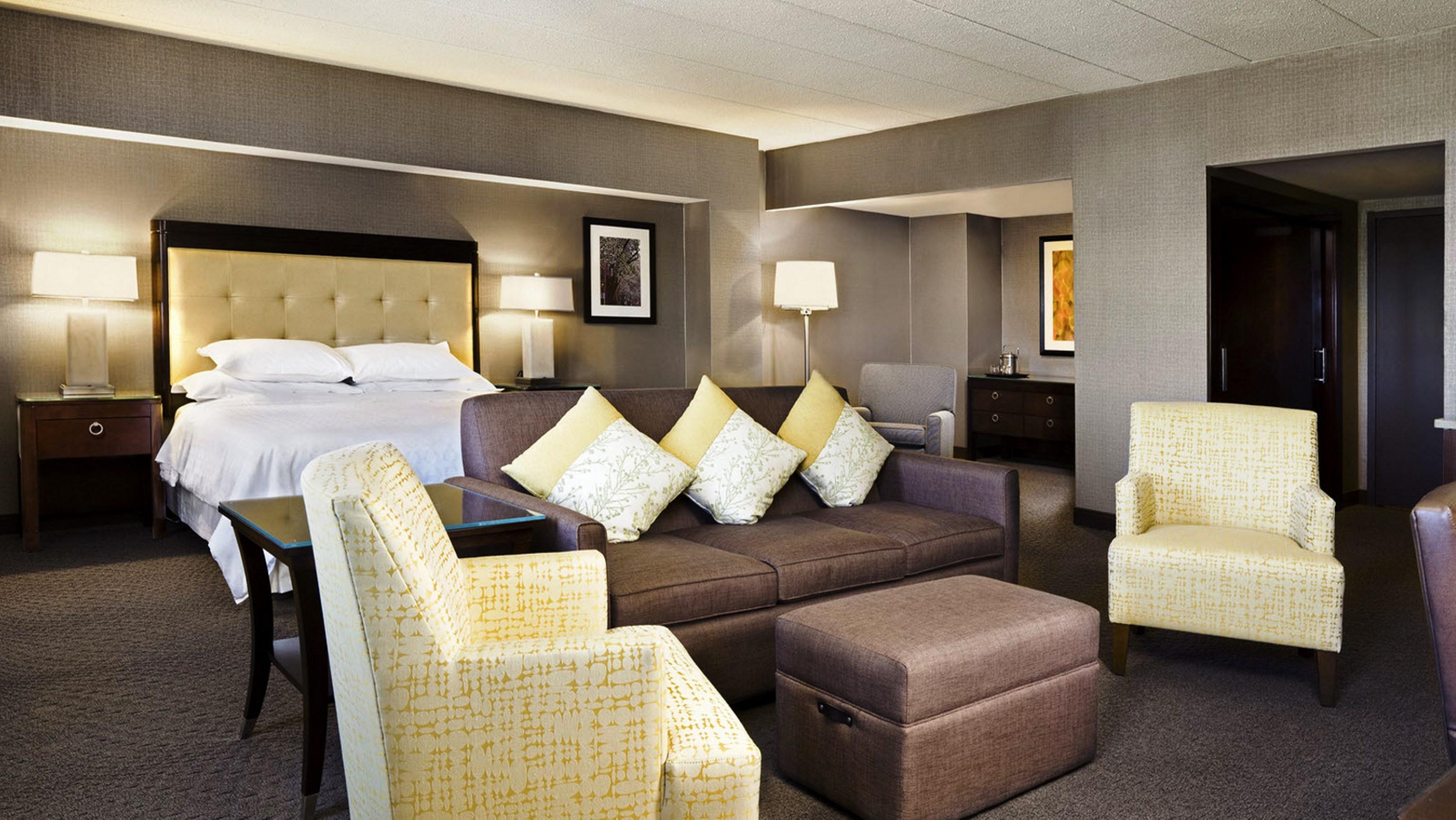 Sheraton Boston Needham Hotel Exterior photo