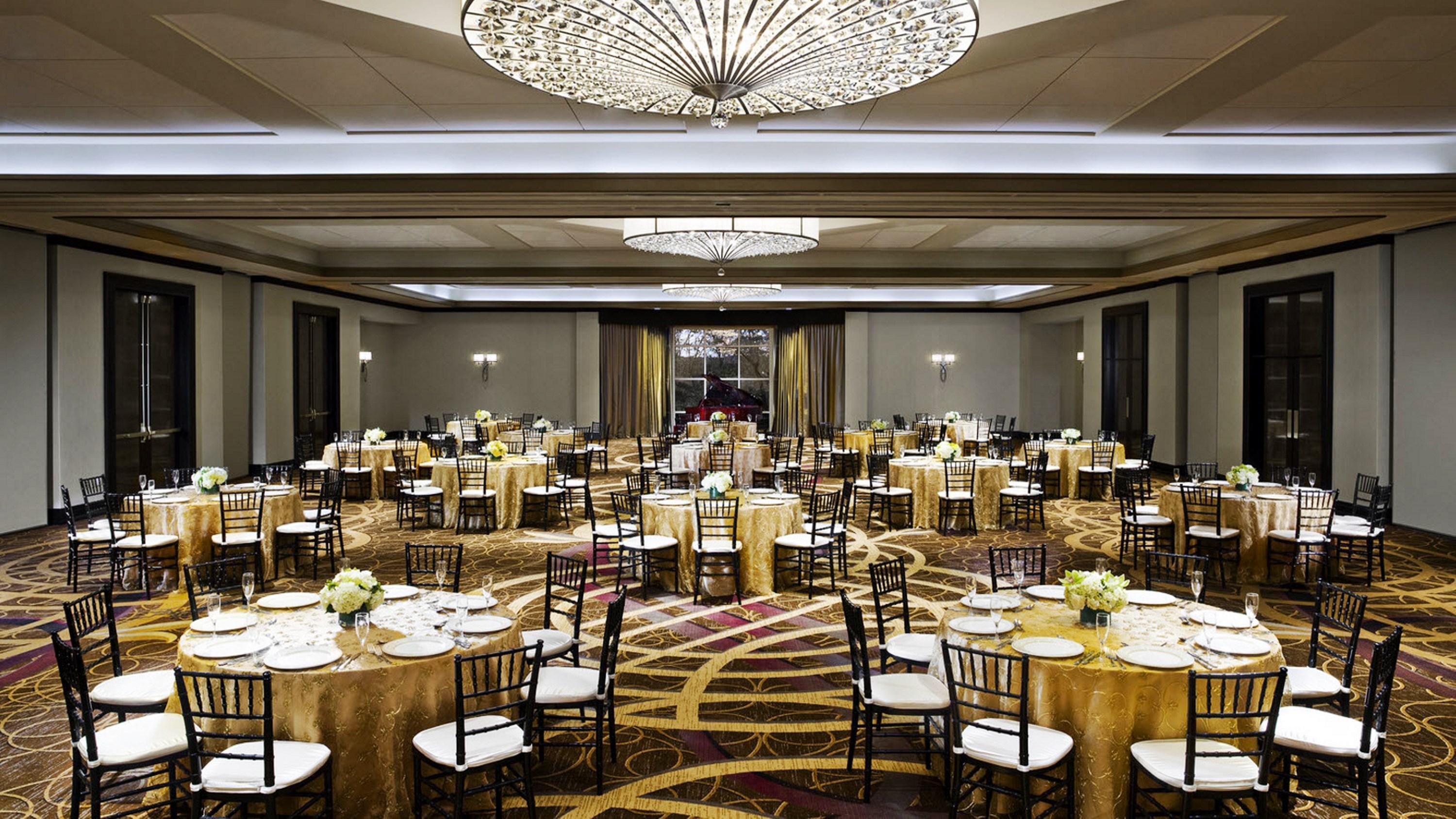 Sheraton Boston Needham Hotel Exterior photo