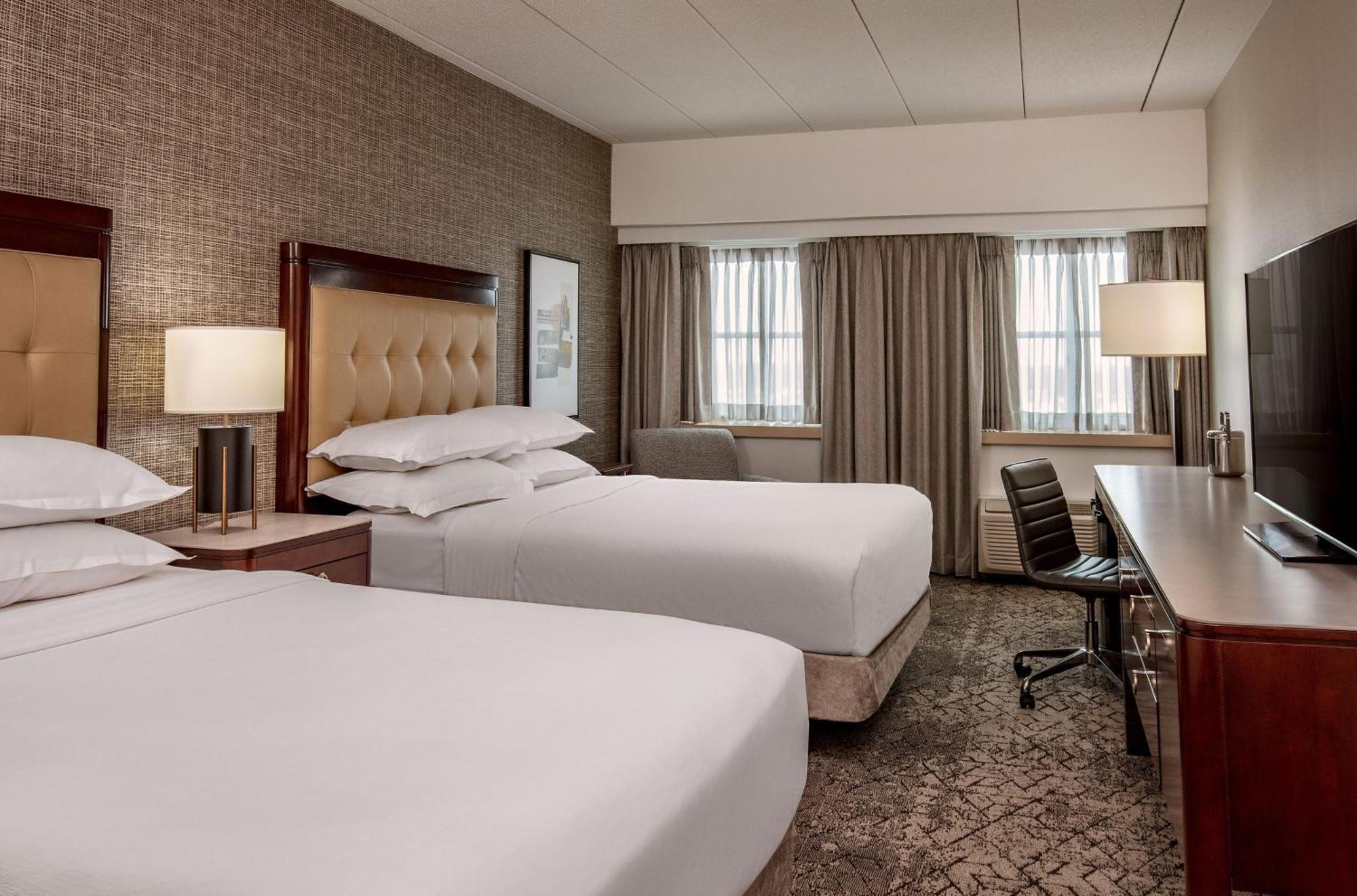 Sheraton Boston Needham Hotel Exterior photo